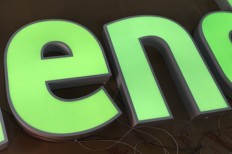 Frontlit aluminum letters